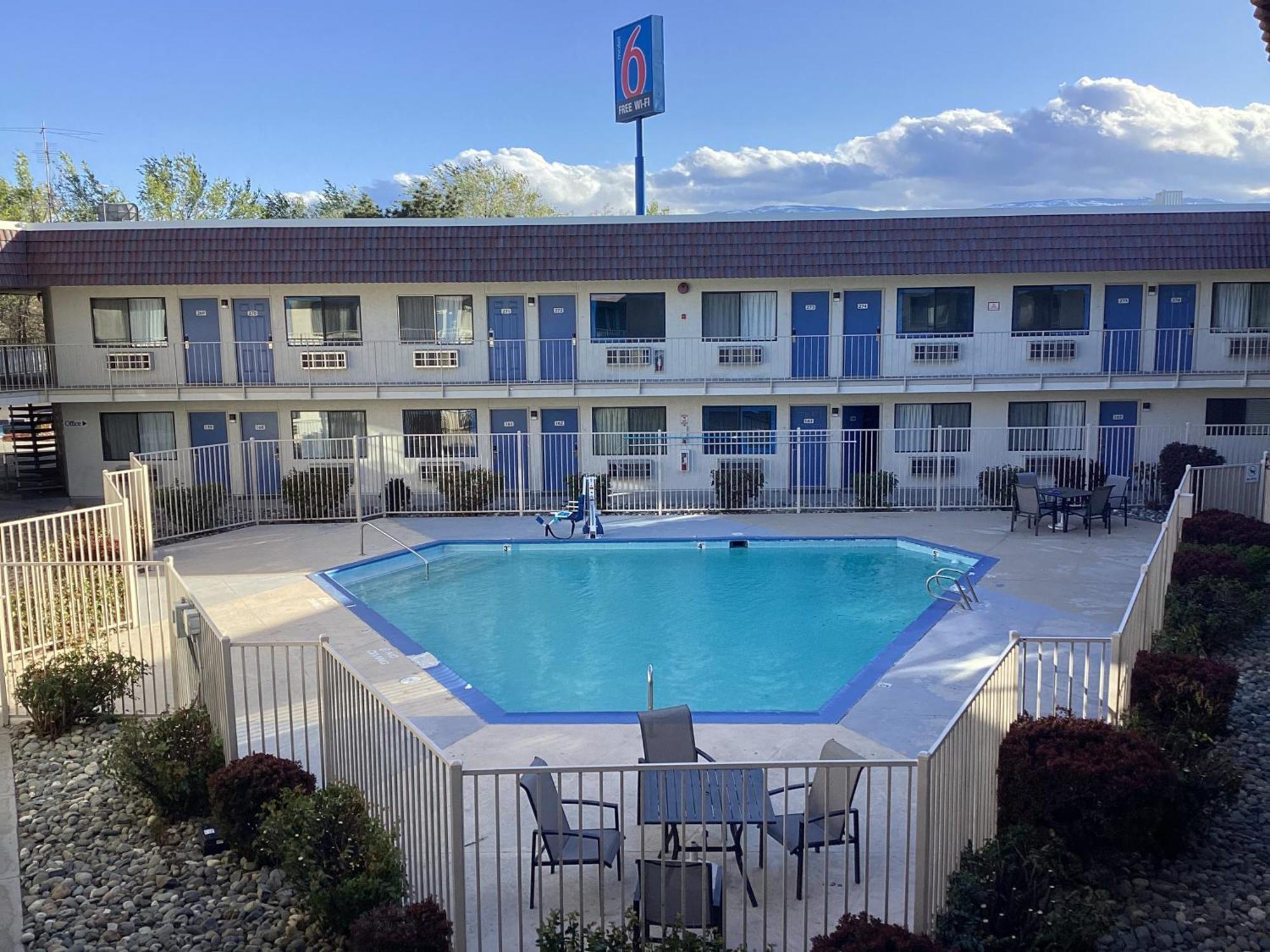 Motel 6-Reno, Nv - Livestock Events Center Exterior photo